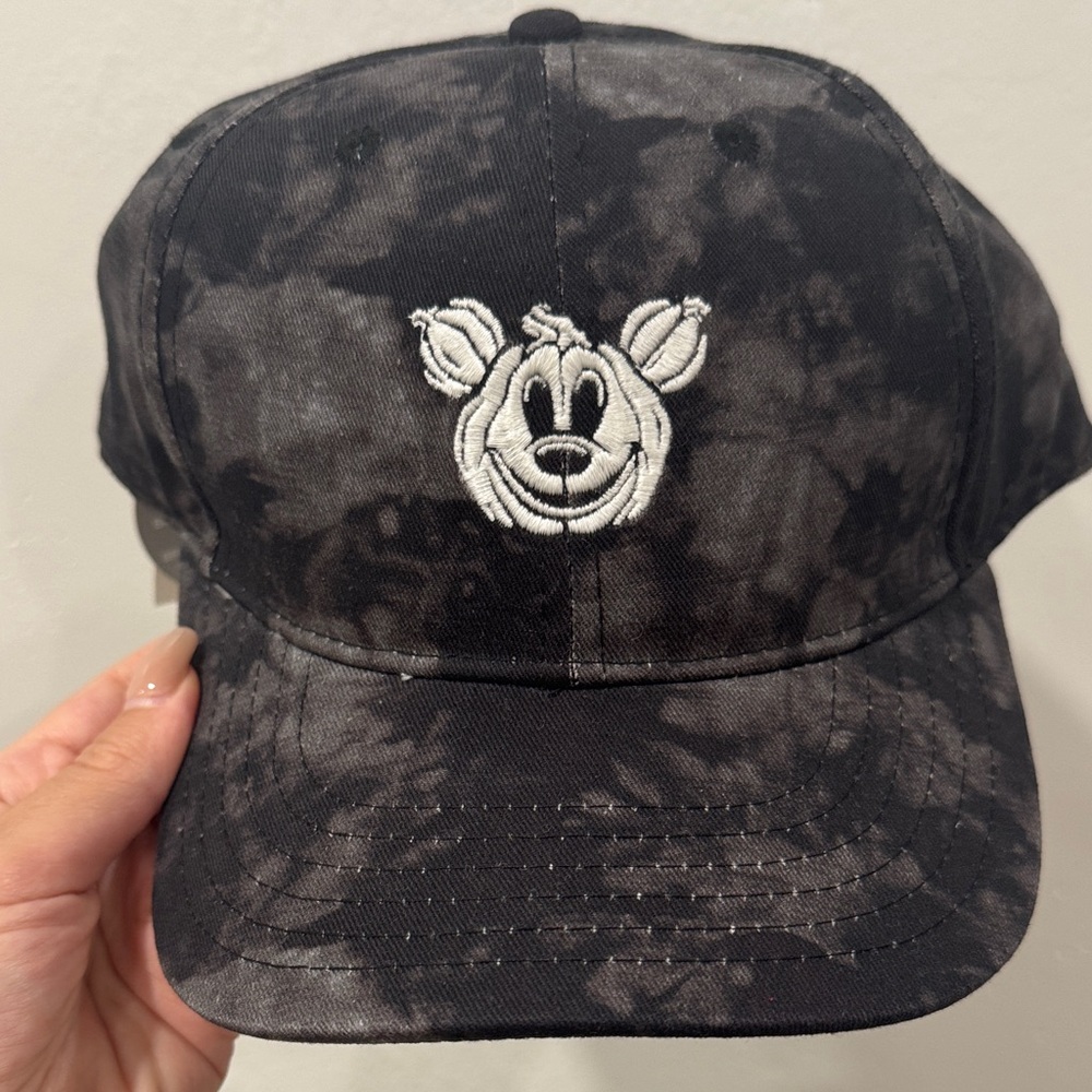 Black Tie-Dye Cap with Embroidered Character Mickey pumpkin cap